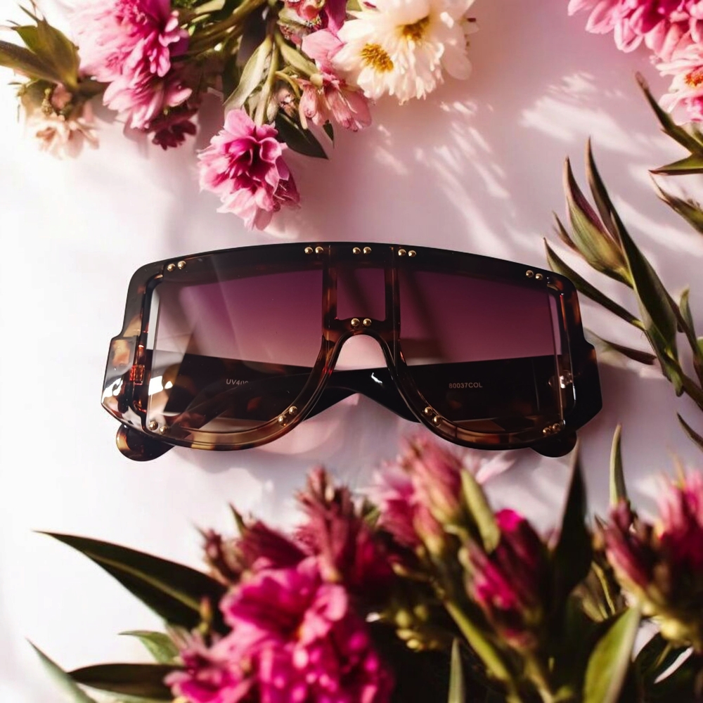 Stylish Tortoise Shell Sunglasses